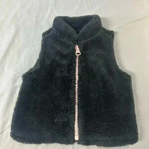 Old Navy - plush faux fur baby  vest. Size 0 to 3 months.